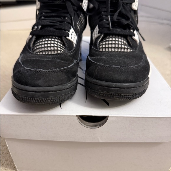 Nike Air Jordan 4 Retro “White Thunder” size 9.5 men’s - Picture 3 of 7